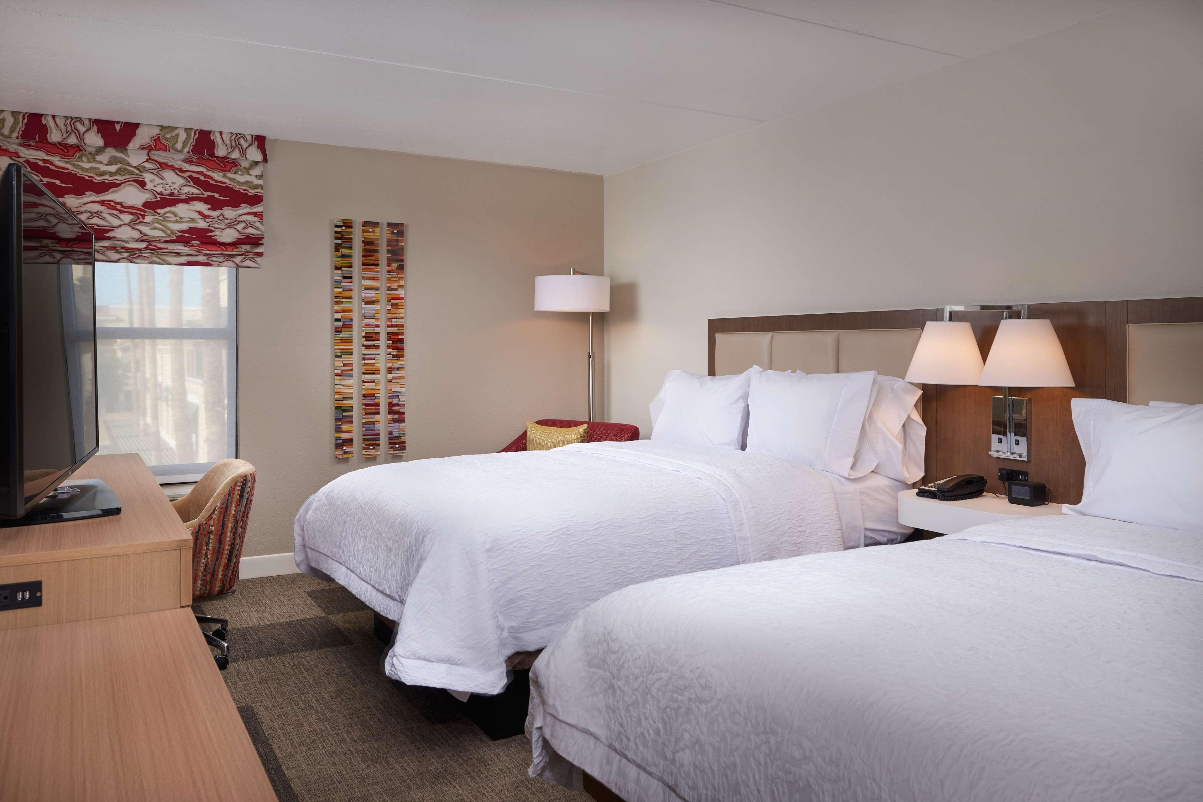 Hampton Inn & Suites Scottsdale On Shea Blvd Екстер'єр фото