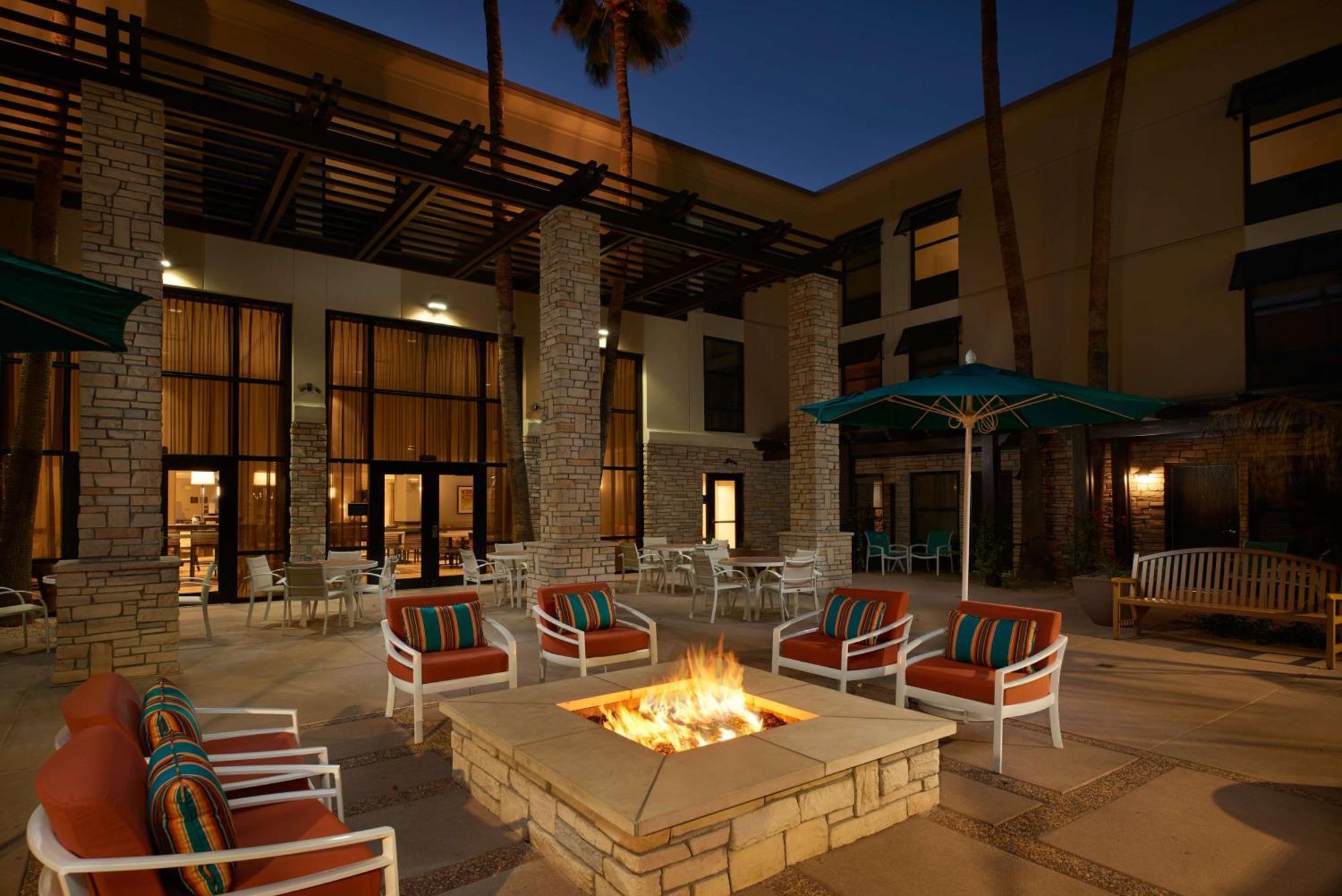 Hampton Inn & Suites Scottsdale On Shea Blvd Екстер'єр фото