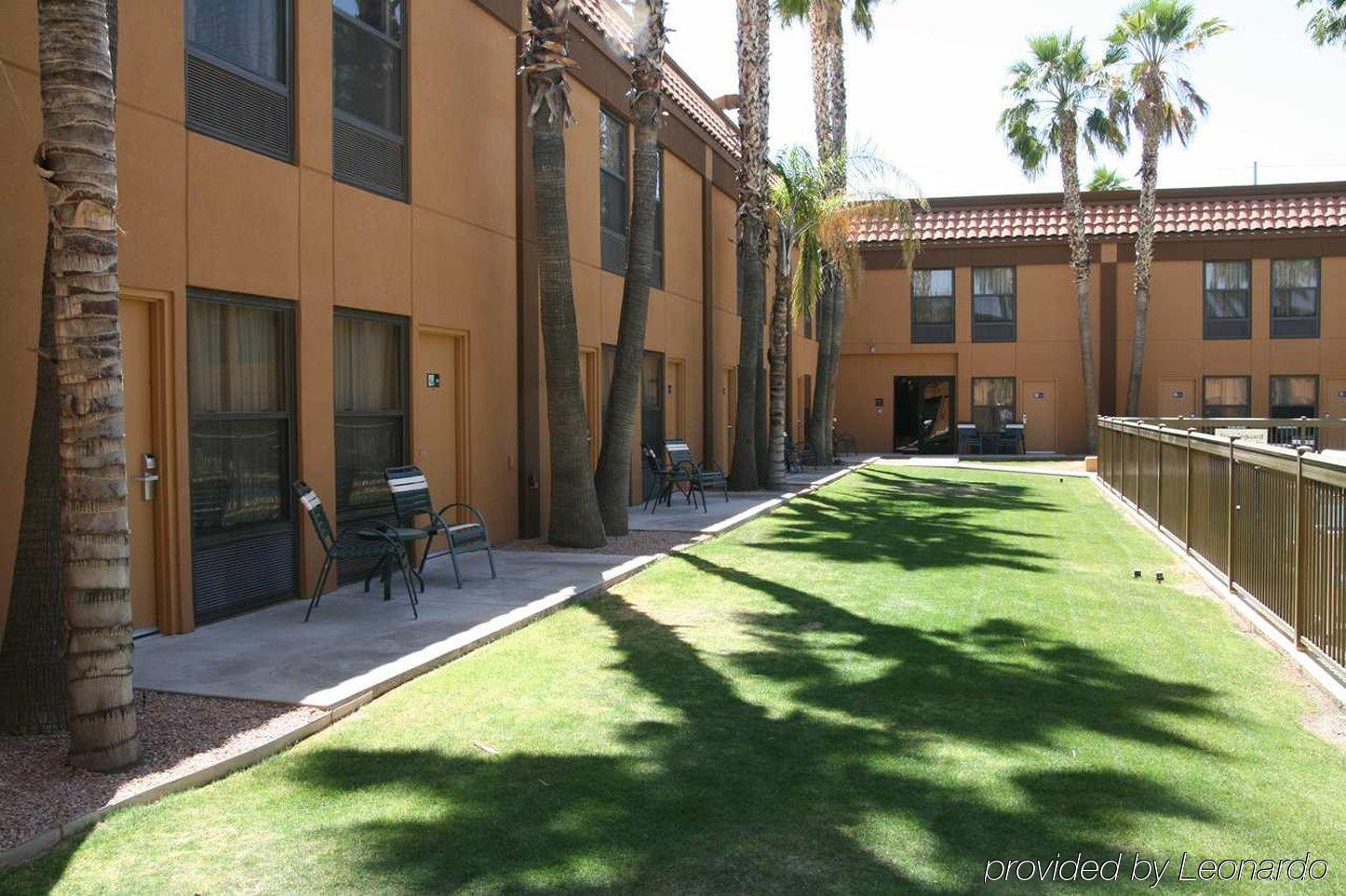 Hampton Inn & Suites Scottsdale On Shea Blvd Екстер'єр фото